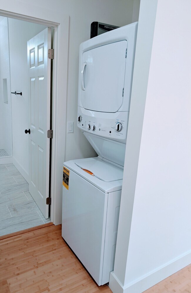 new washer/dryer - 1401 N 36th St