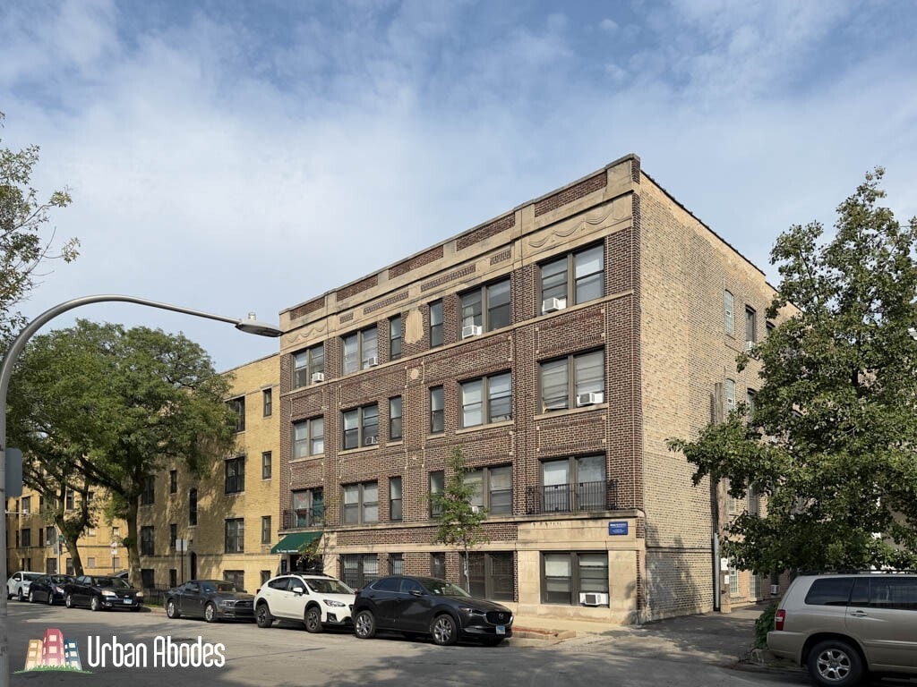 Primary Photo - 1040 W George St