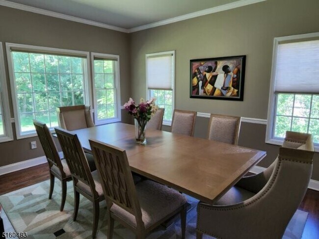 Building Photo - 11 Fox Hill Ln