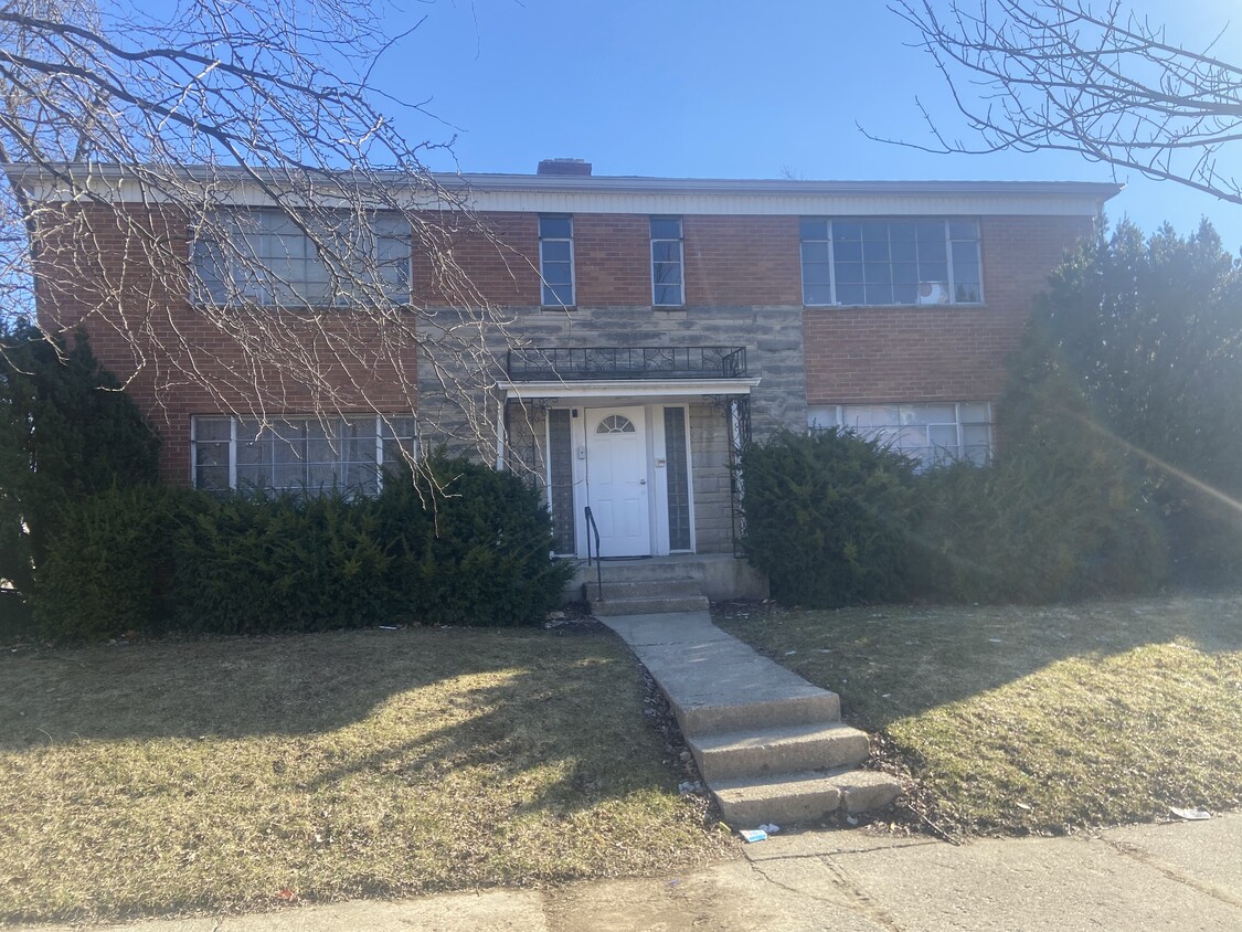 Primary Photo - 802 Uhrig Ave