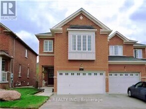 Building Photo - 15 Maffey Crescent