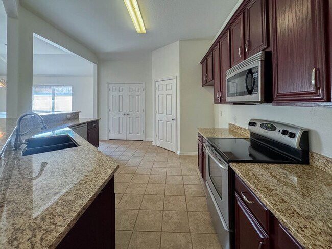 Foto del edificio - 44 Heron Dr