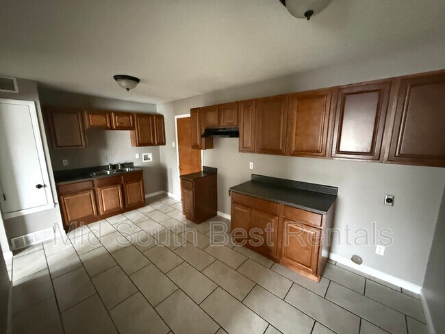 Foto del edificio - 4179 Leacrest Cove