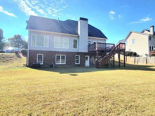 Foto del edificio - 1040 Lilac Arbor Rd