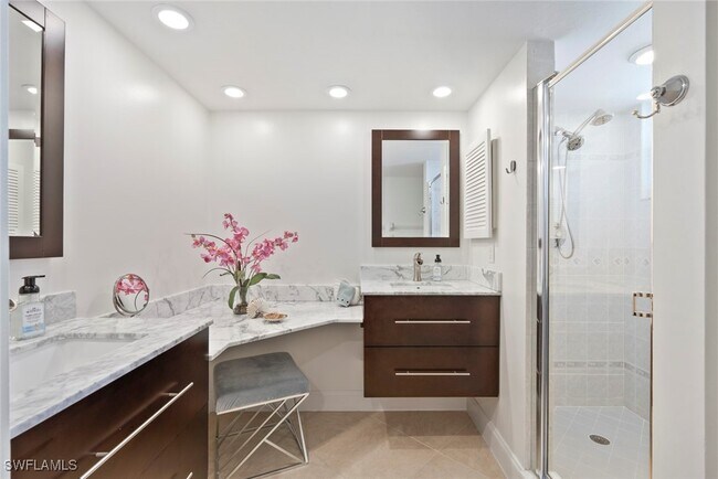 Building Photo - 5550 Heron Point Dr
