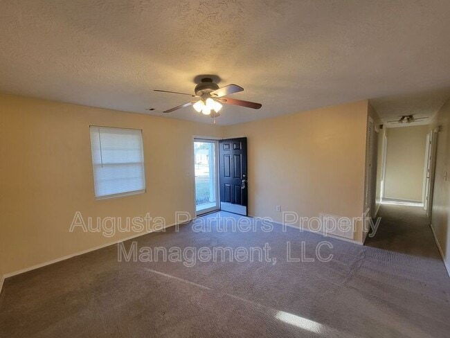 Building Photo - 116 Magnolia Dr