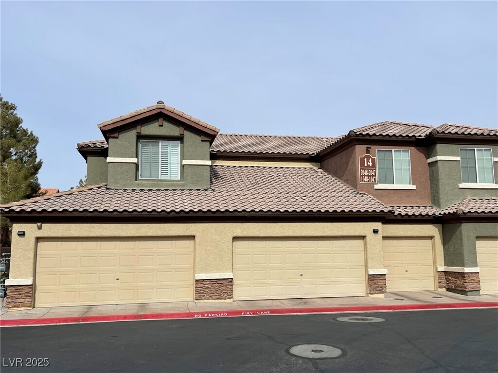 Foto principal - 8324 W Charleston Blvd