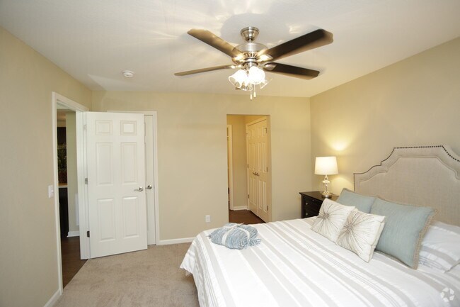 1HAB, 1BA - Augusta/804 ft² - Williamsburg Plaza Apartments