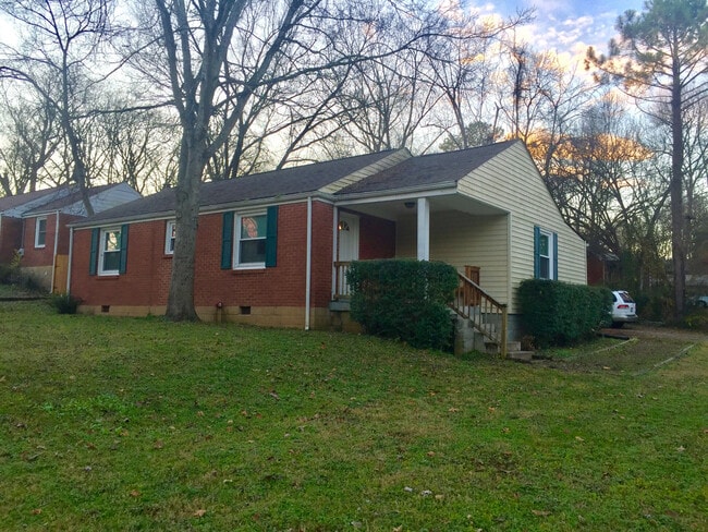 3 Bedroom 1 Bath House in Madison with Amenities! $1925/mo - 3 Bedroom 1 Bath House in Madison with Amenities! $1925/mo