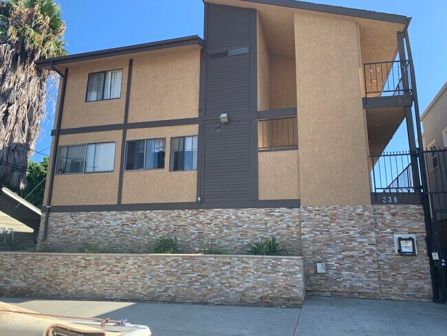 Foto del edificio - 336 E 8th St