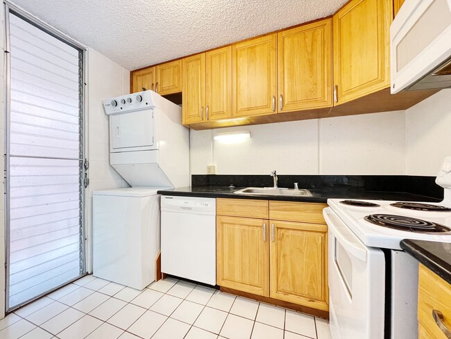 Building Photo - Pet Friendly Mililani Condo
