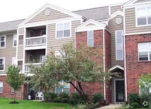 Building Photo - 125 Glengarry Dr