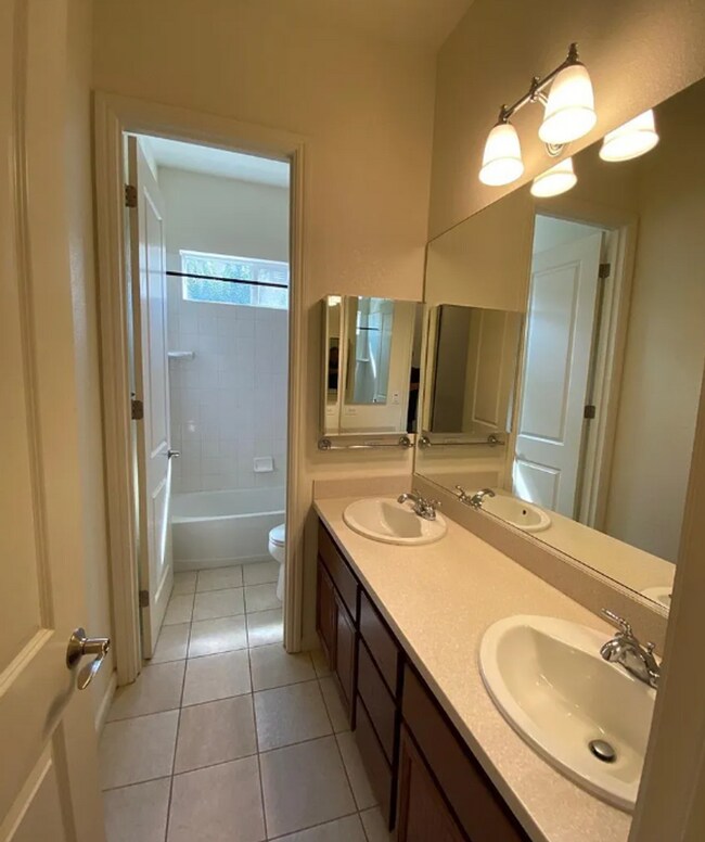 Foto del edificio - Executive Home for Rent – Northwest Bakersfield