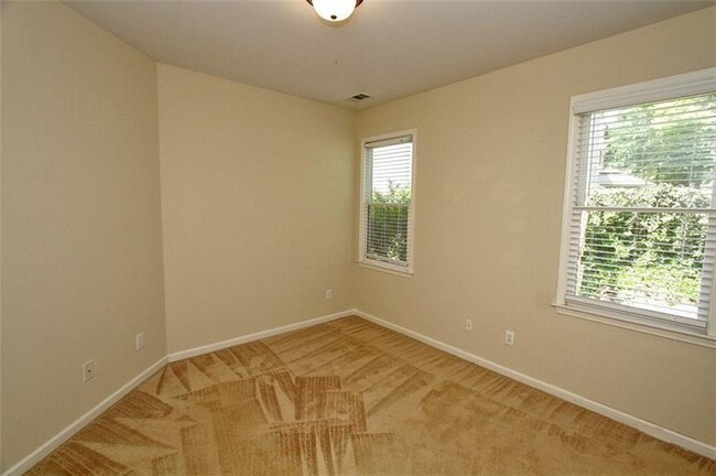 Building Photo - 1591 Heathermoor Way