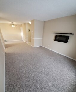 Building Photo - 5328 54 St