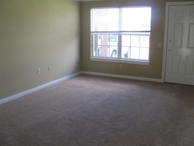Building Photo - 104 Croghan Way