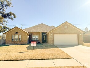 Building Photo - 5812 Boxelder Trail