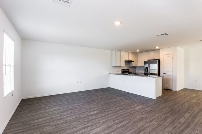 Building Photo - 12115 Zoeller Cor