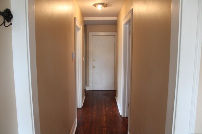 Building Photo - 33-35-35 Oliver St