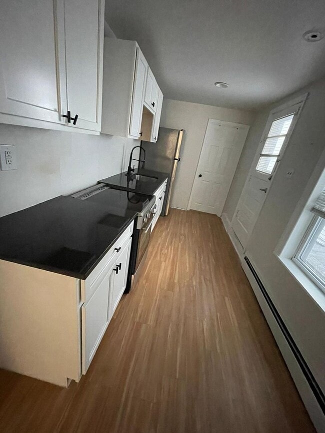 Photo - Cozy 2 bedroom 1 bathroom house with off-street parking