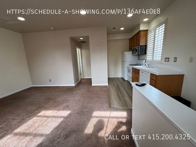 Building Photo - **2 Week Free Move-in Promo** Available No...