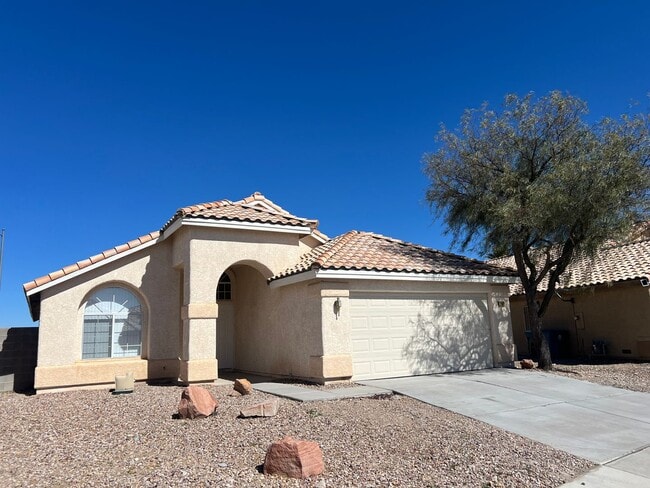 Building Photo - Southwest single story