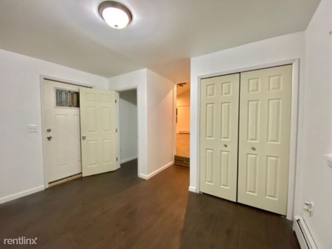 Building Photo - 3 br, 2 bath House - 10 Palomino Pl