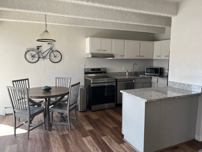 Foto del edificio - 2401 S Gaylord St