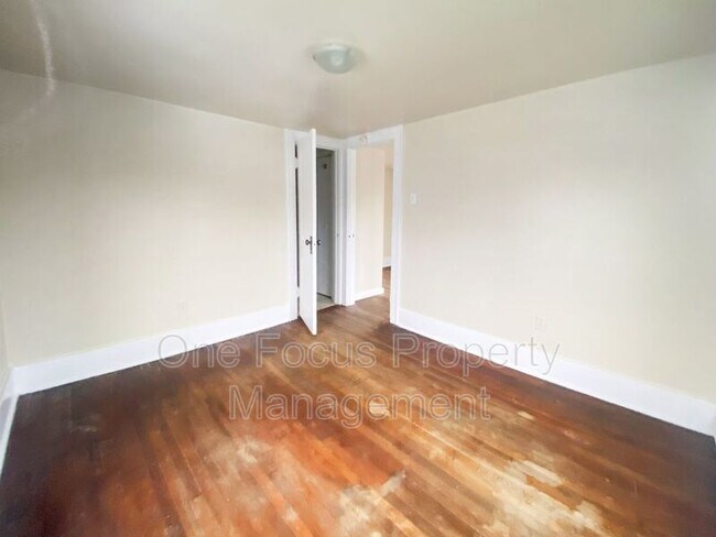 Foto del edificio - 321 N Hanna St