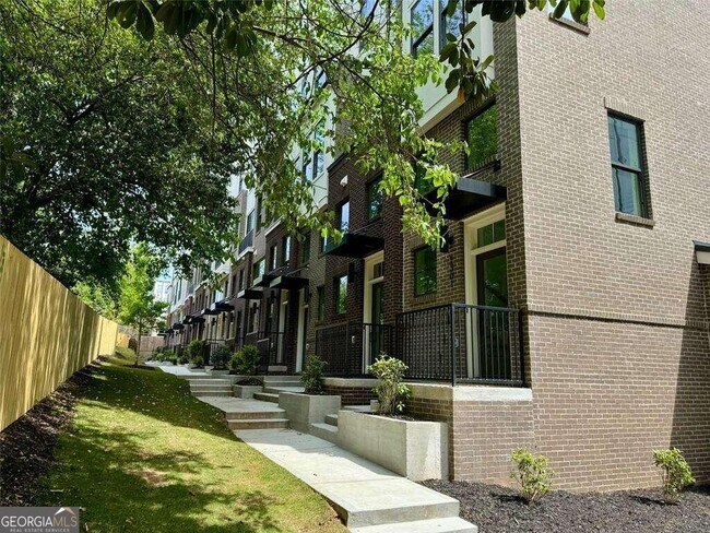 Building Photo - 230 New St