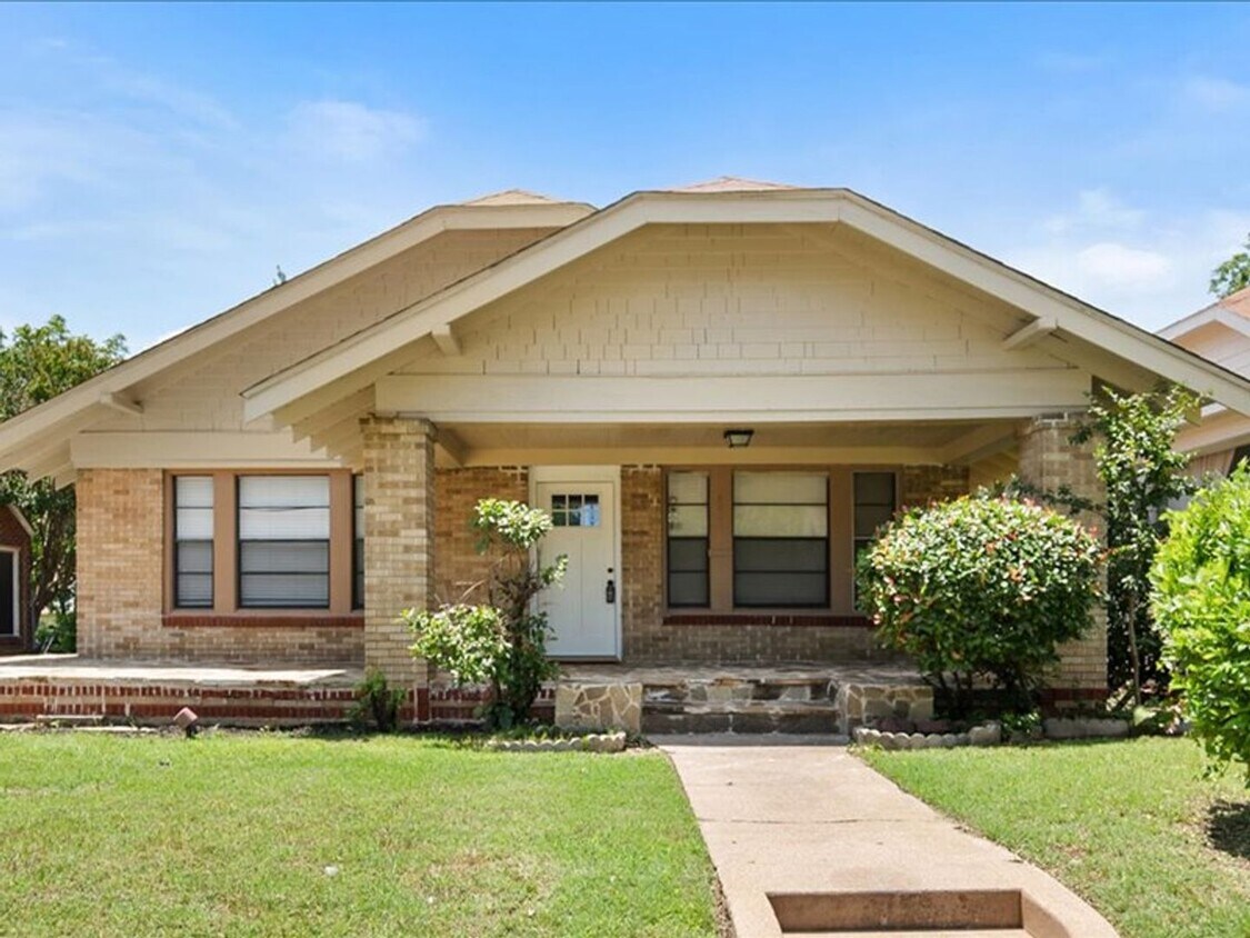 Recently Renovated Fort Worth Charmer - Recently Renovated Fort Worth Charmer