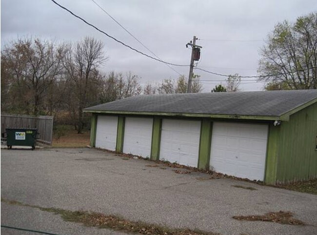 Building Photo - 200 Cleveland Ave