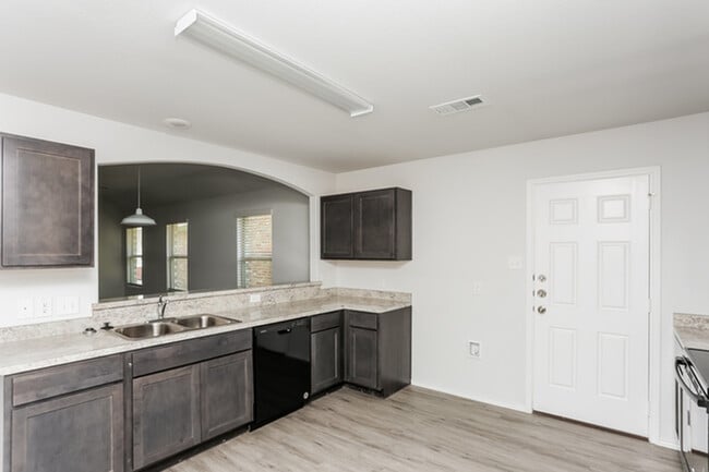 Building Photo - 3803 Job Dr