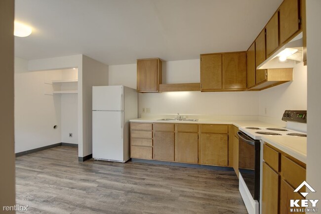 Building Photo - 2 br, 1 bath Townhome - 3304 Jeffrey St Un...