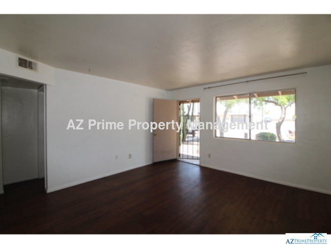 Building Photo - 2012 S Granada Dr
