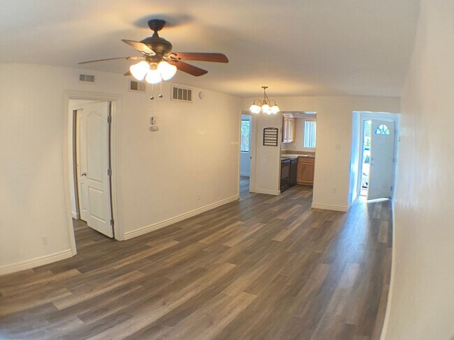 Foto del edificio - Don't miss out on this charming 2-bedroom,...