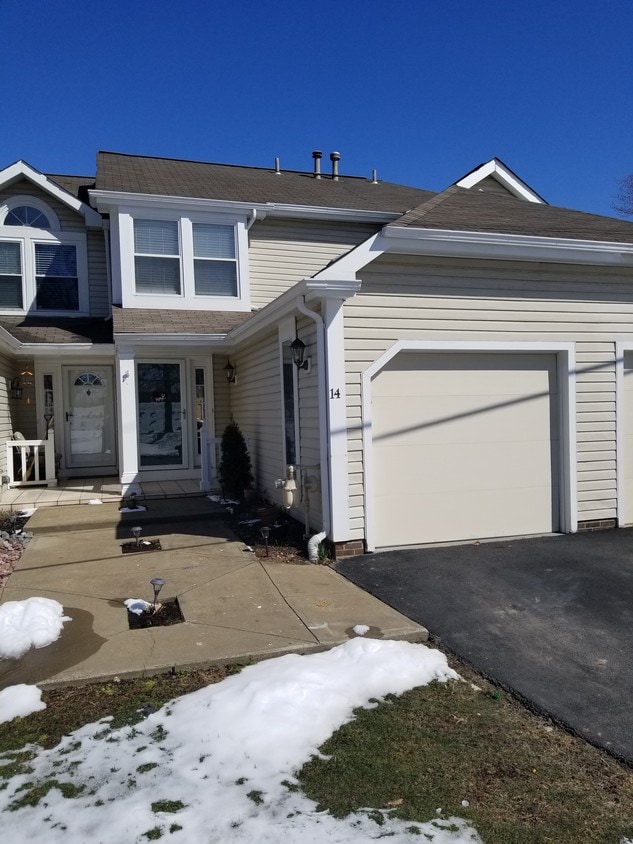 14 Pin Oak Ct, Cranberry Township, PA 16066 Townhouse for Rent in