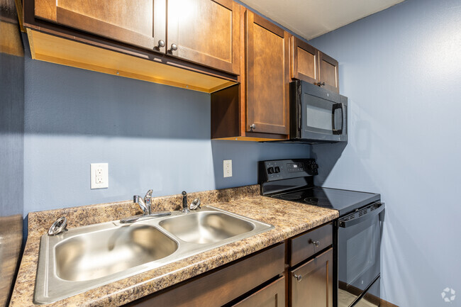 1BR, 1BA - 636SF cocina - Shamrock Apartments