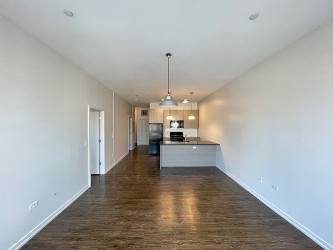Building Photo - 2500 N Clybourn Ave
