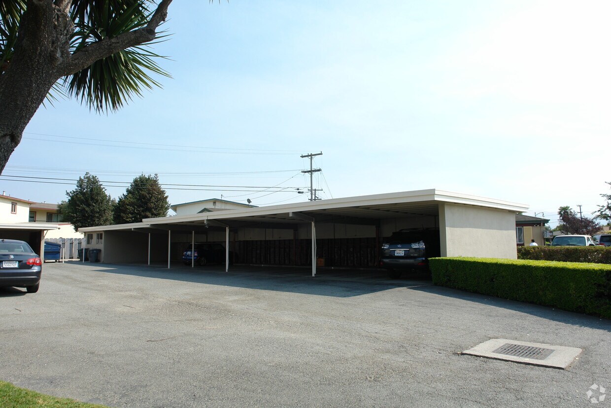 Building Photo - 1107 Pajaro St