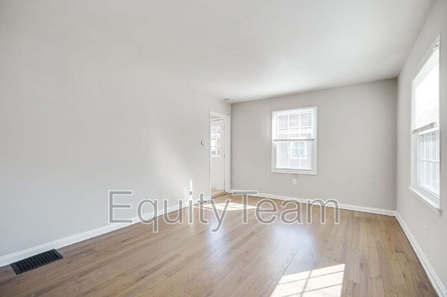 Foto del edificio - 3918 Odin Ave