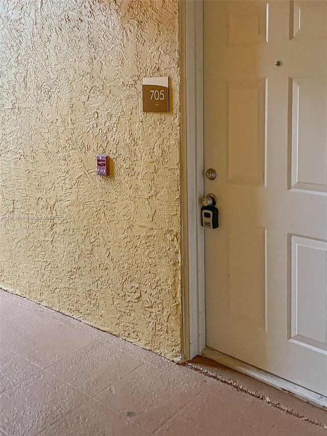 Building Photo - 5560 NW 61st St