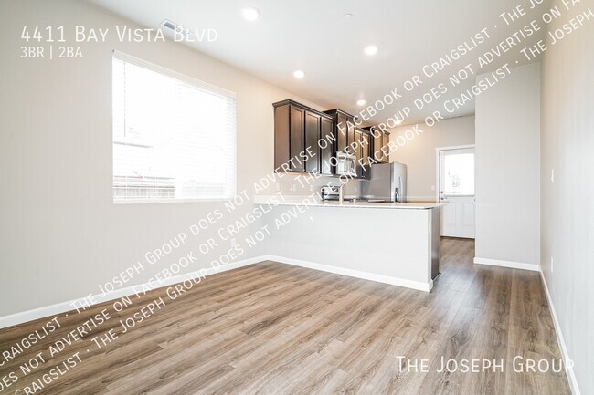 Foto del edificio - 4411 Bay Vista Blvd