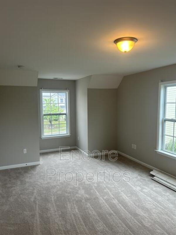 Foto del edificio - 929 Ribbonleaf Ln