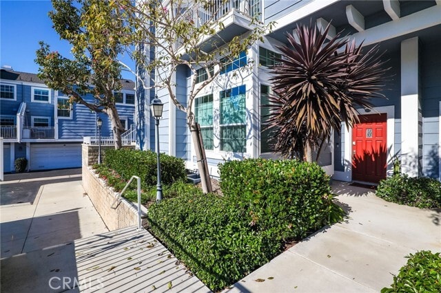 Building Photo - 884 Halyard