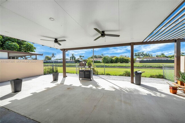 Foto del edificio - 11974 SW 110th Street Cir S