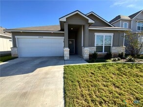 Building Photo - 2829 Valdez Dr