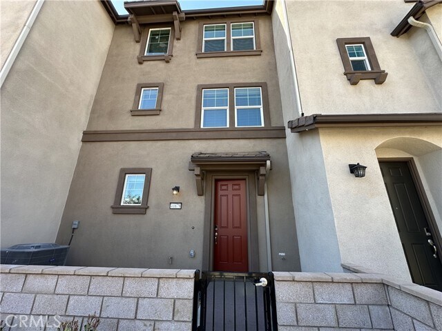 Foto del edificio - 40879 Melrose Dr