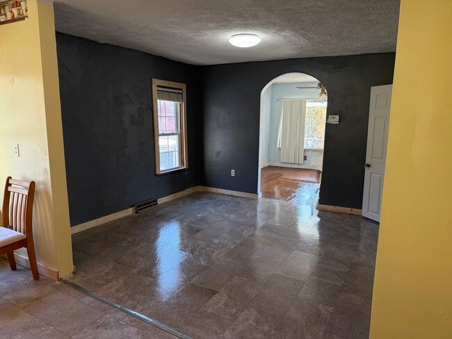 Foto del edificio - 74 N Highland Ave