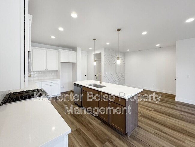 Foto del edificio - 450 E Presidio Ln